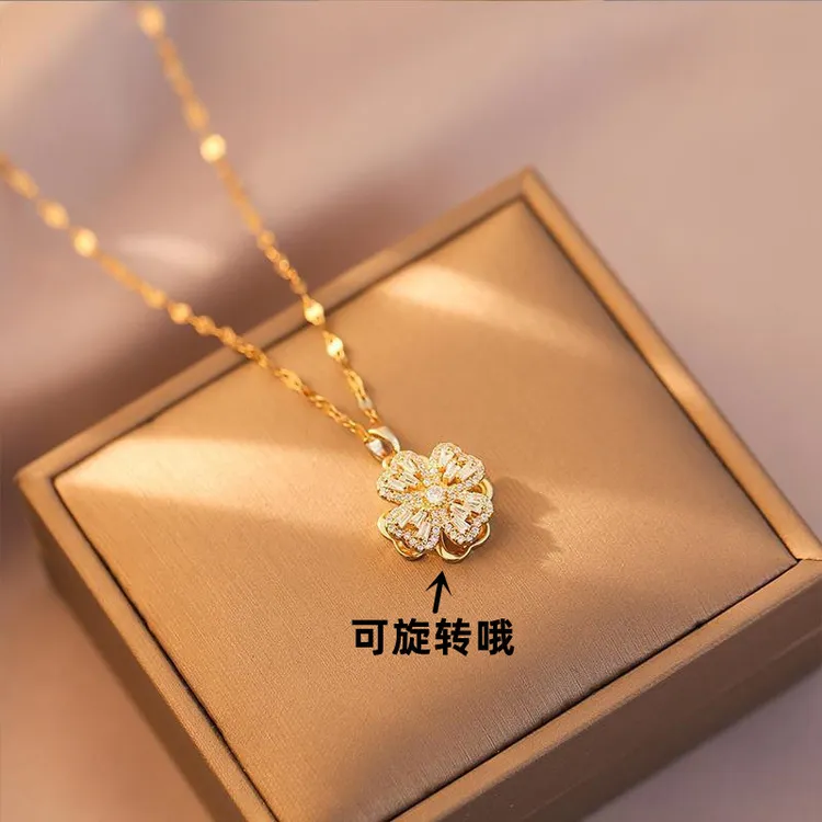 钛钢项链 旋转四叶花项链女高级毛衣链设计感小众春夏锁骨链配饰