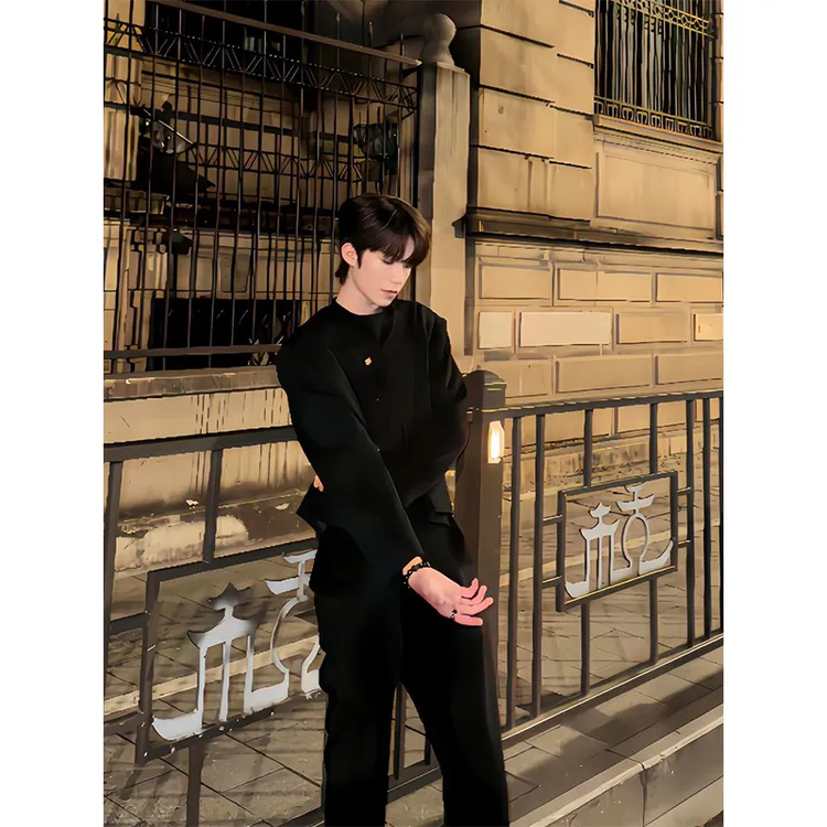 新中式小香风垫肩短款西装外套男春秋美式潮牌高级感痞帅西服夹克