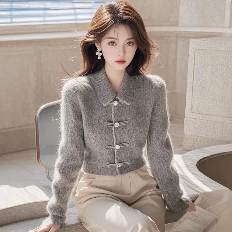 2024秋冬季慵懒高级感针织上衣女气质新中式国风灰色内搭打底毛衣