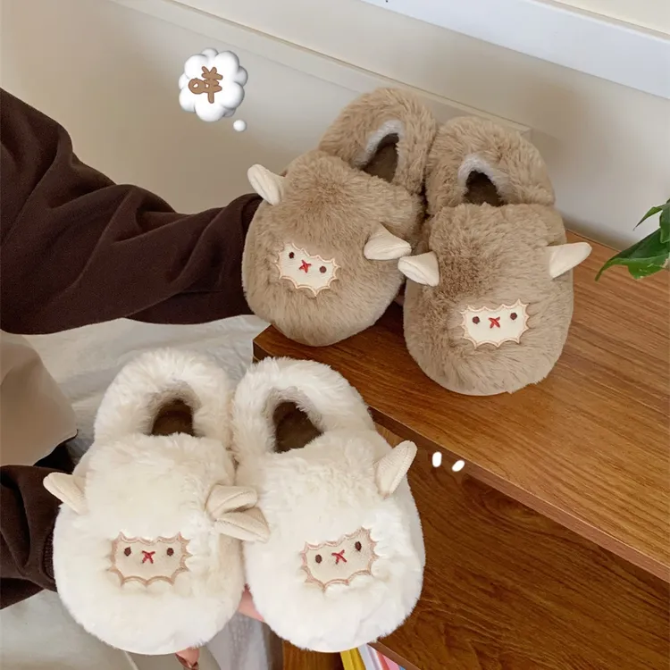 细细条 新款女士居家保暖棉拖鞋冬季ins趣味小羊亲子加绒毛毛拖鞋