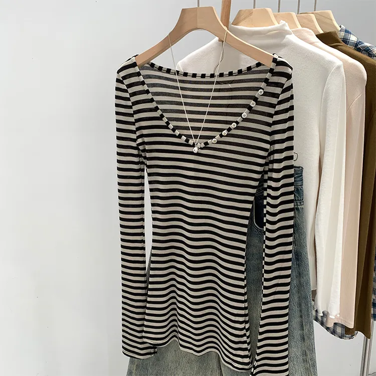薄款长袖防晒罩衫T恤纽扣条纹修身辣妹大V领纯欲女秋气质亲肤上衣