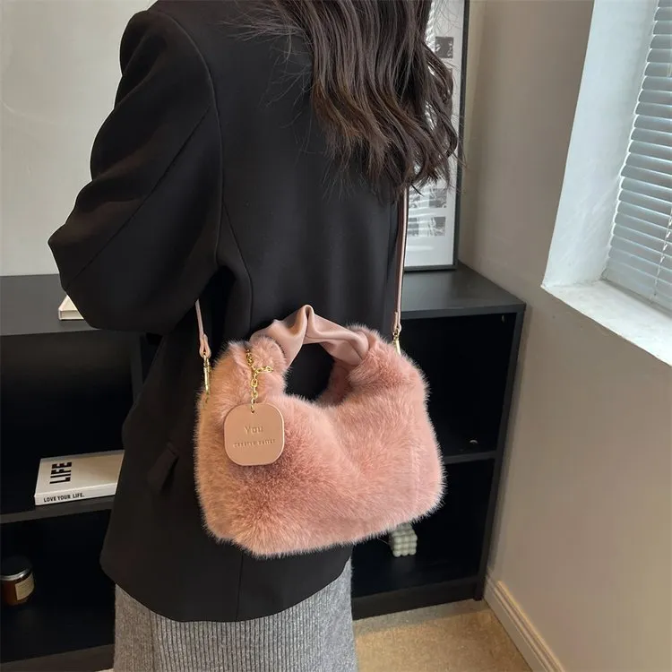 毛毛包秋冬季斜挎小包包高级感毛绒毛茸茸手提包新款时尚百搭小众