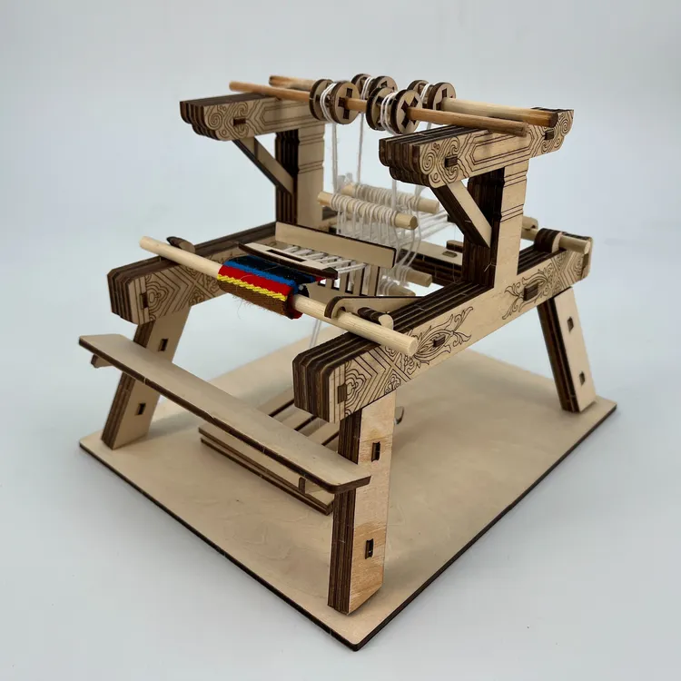 琼结达娃卓玛藏族绑典、氆氇织布机立体模型、织布机拼图