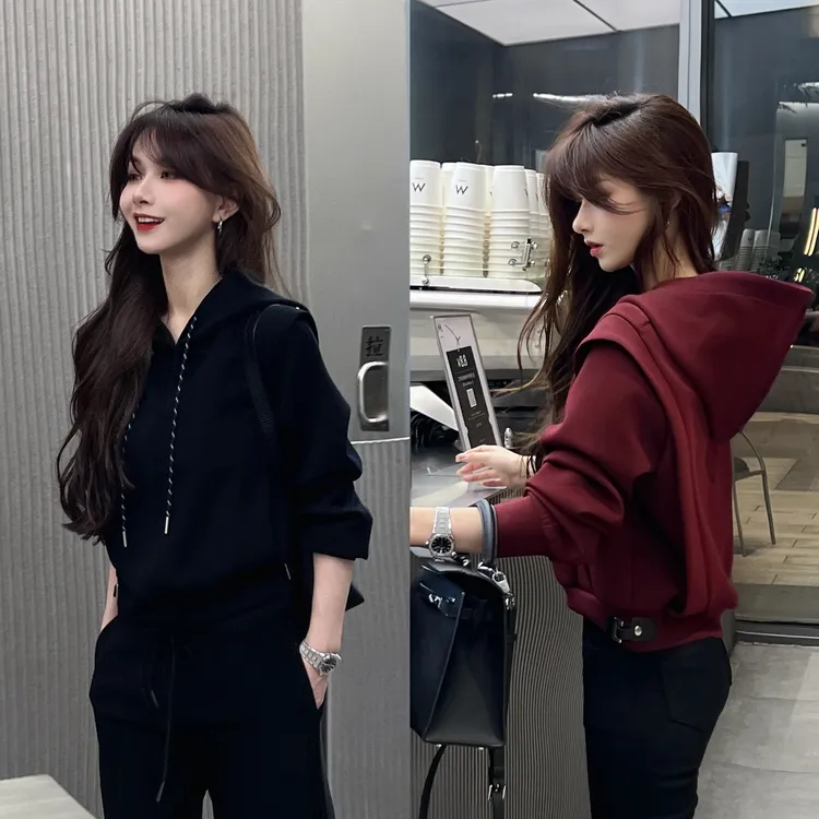 《美式日记》简约时尚设计感正肩显瘦抽绳卫衣韩味连帽短版假两件