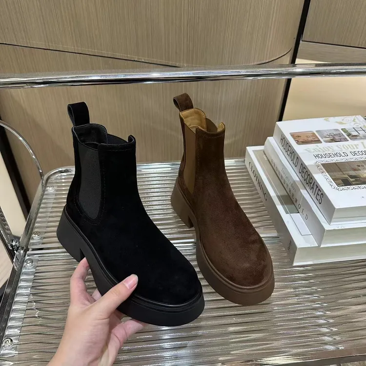 2025秋冬季新款英伦风通勤时尚百搭圆头套脚低跟切尔西靴女7221