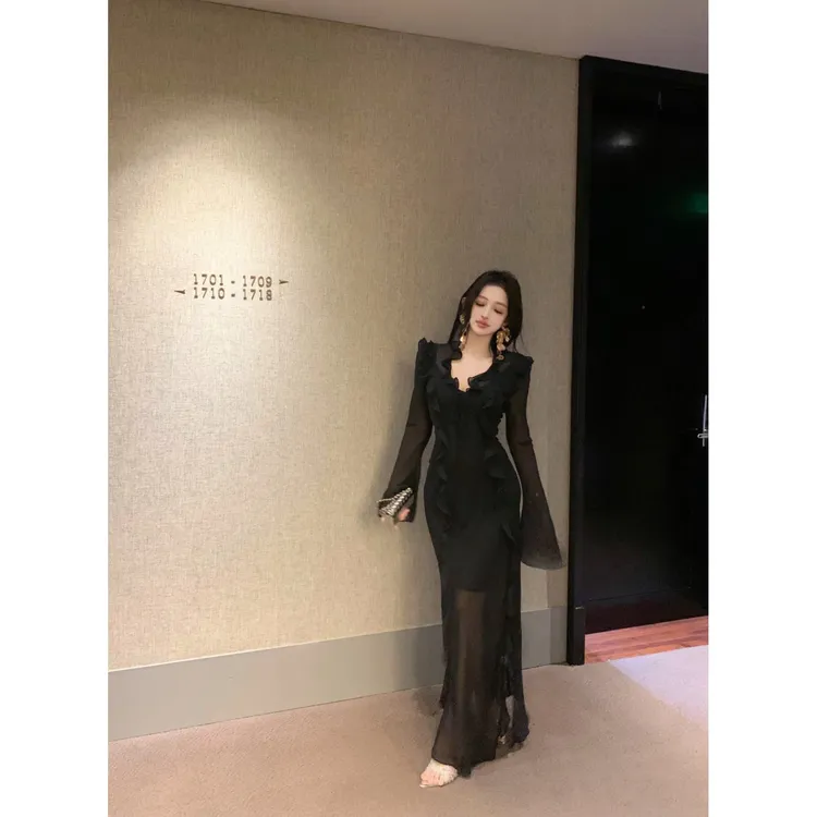 优雅高端精致荷叶边修身显瘦连衣裙C2L3