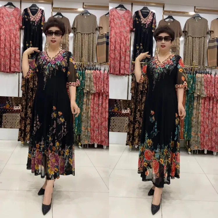 61860轻奢烫钻刺绣气质修身过膝妈妈装连衣裙，裙长120左右