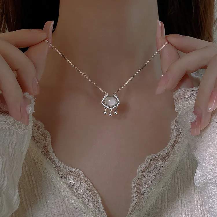 925纯银玉髓长命锁项链女520轻奢小众设计颈链如意平安锁锁骨链