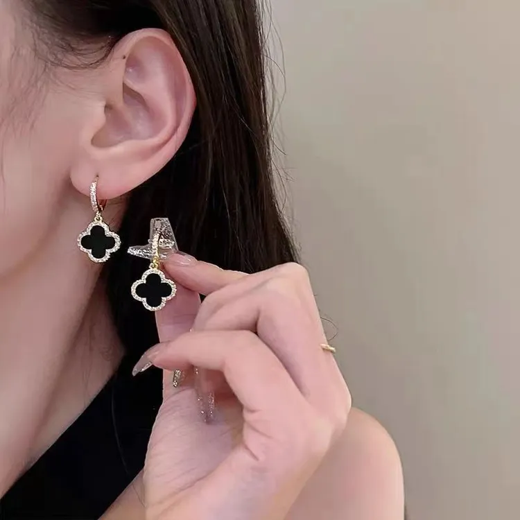 铜合金亚克力耳饰 网红气质四叶草耳环新款小众ins耳钉轻奢耳饰女