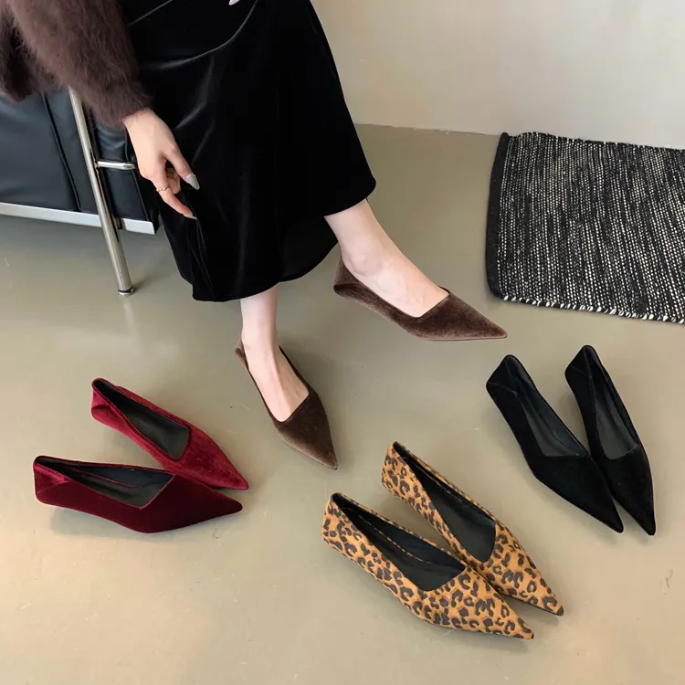 【2种跟高】豹纹时髦尖头单鞋女2025秋冬新款通勤浅口细跟中跟瓢鞋