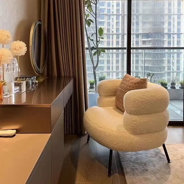 网红化妆椅椅设计师休闲餐椅现代简约凳子女生卧室家用梳妆台椅子