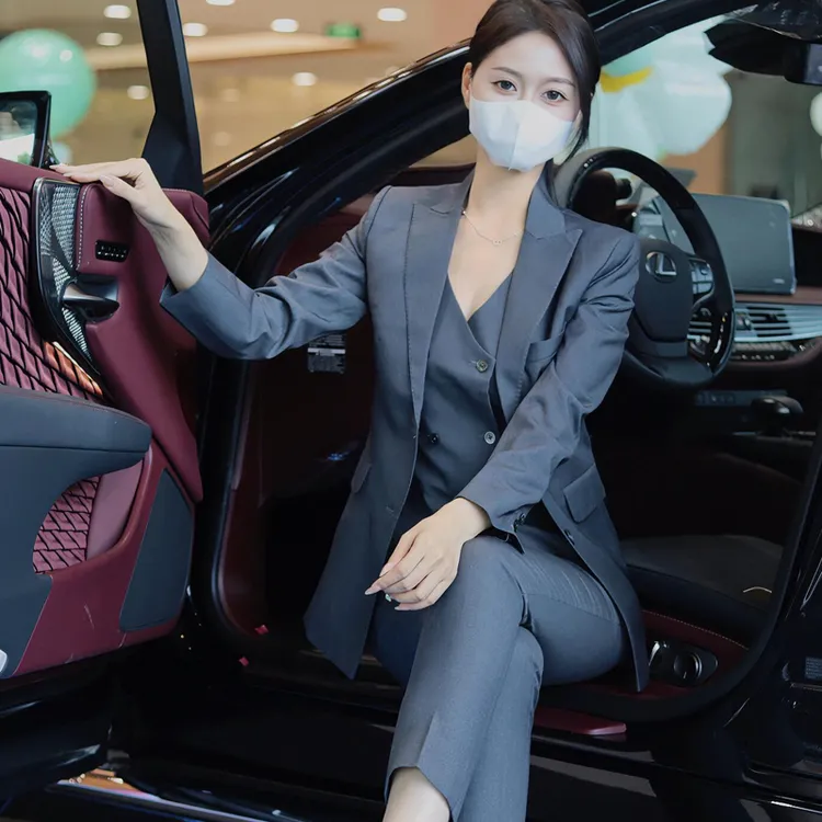 高端西装马甲套装女2025新款春秋高级感职业正装气质三件套工作