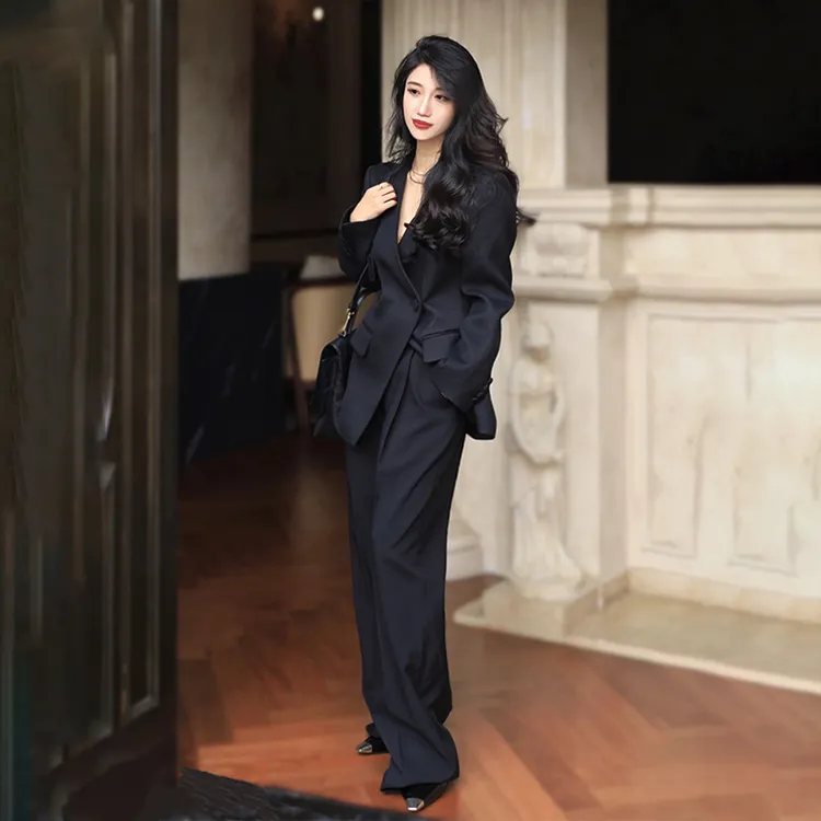 高级感V领黑色气场强大西装套装女秋冬显瘦休闲西服阔腿裤两件套