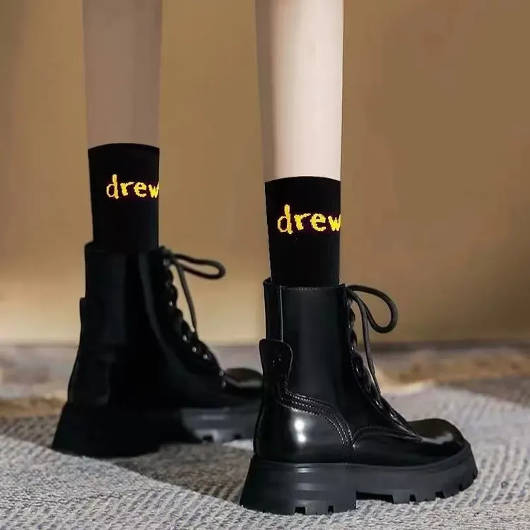 袜子女四季中筒高橡筋学院风时尚韩版学生袜百搭字母款搭配马丁靴