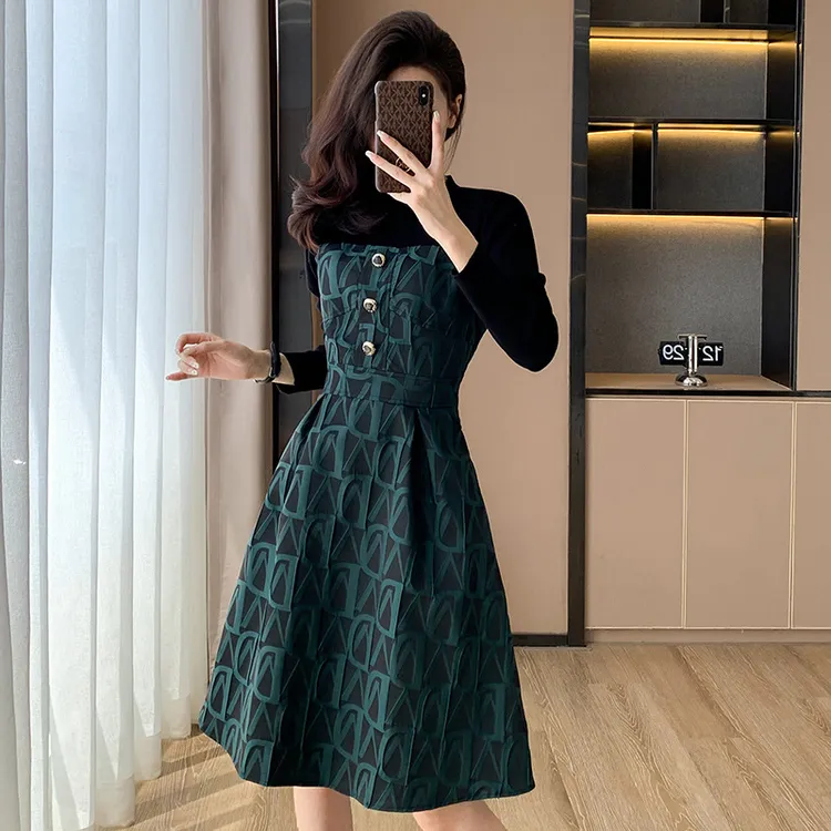 法式复古针织连衣裙女高级感刺绣提花小礼服裙中长款毛衣裙子秋冬