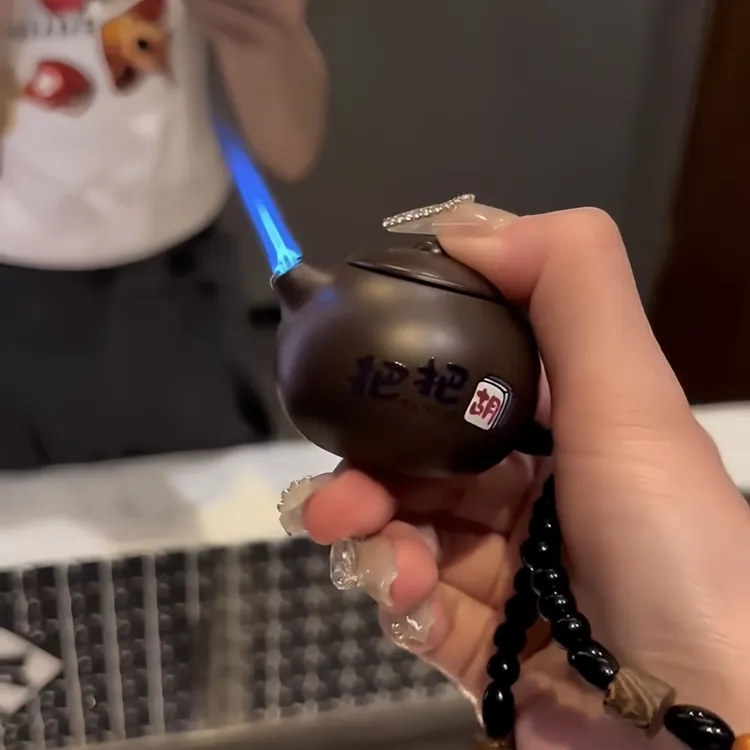 网红把把胡铁定胡创意国潮西施壶茶壶趣味摆件个性防风直冲打火机