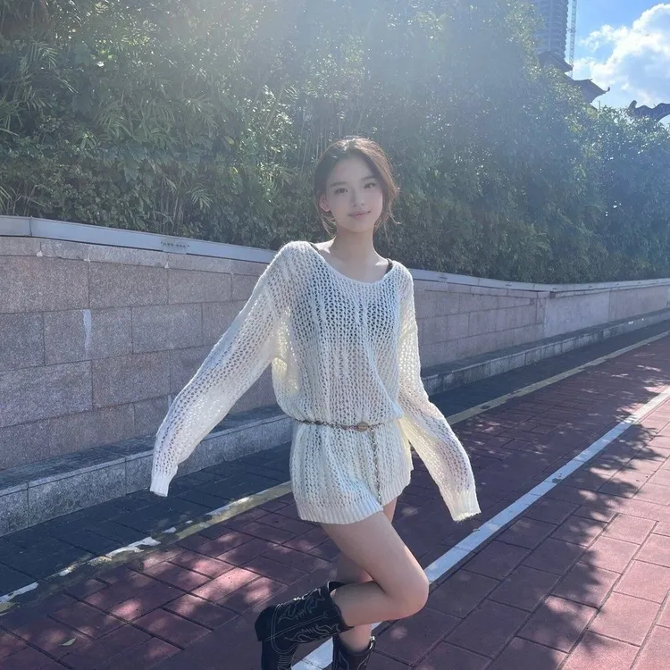 设计感小众时尚宽松薄款镂空针织衫上衣女慵懒风独特别致毛衣