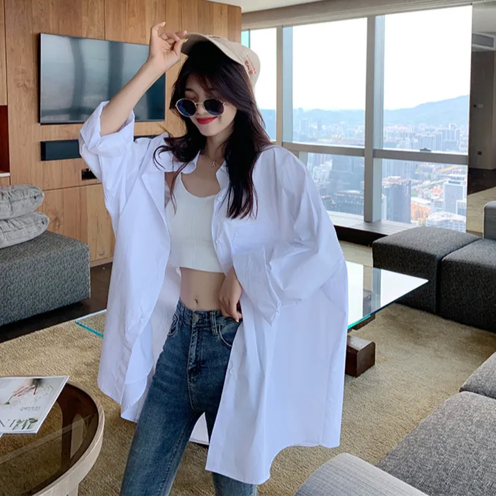 白色长袖衬衣女学生韩版设计感休闲百搭中长款宽松大码外穿上衣春