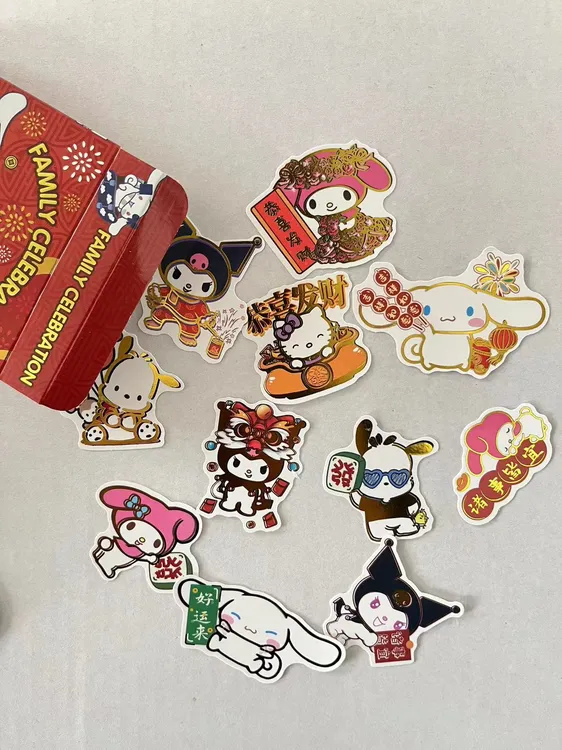新款新年三丽鸥ins卡通kt猫新年贴纸可爱凯蒂猫封口贴防水礼盒