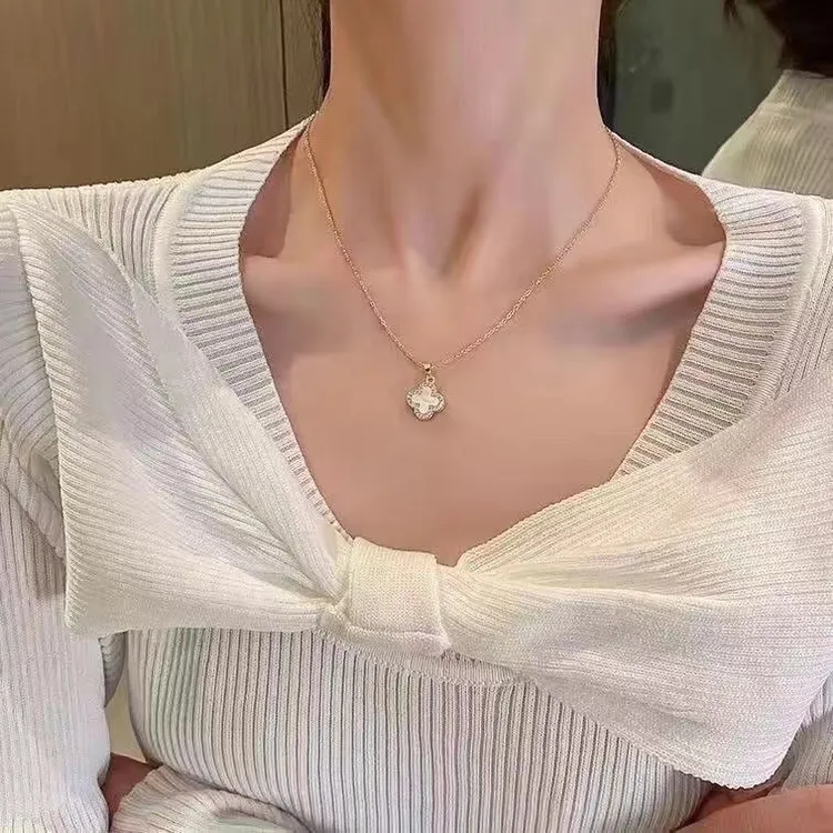 钛钢合成锆石项链 钛钢不掉色四叶草项链女小香风气质轻奢锁骨链