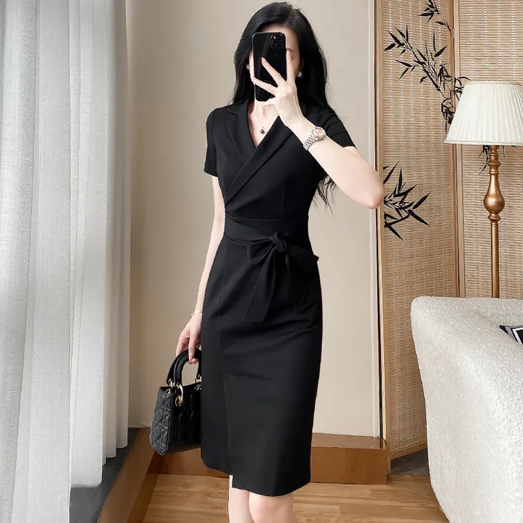 夏季高档轻奢黑色连衣裙女修身收腰显瘦通勤职业裙子高级感小黑裙