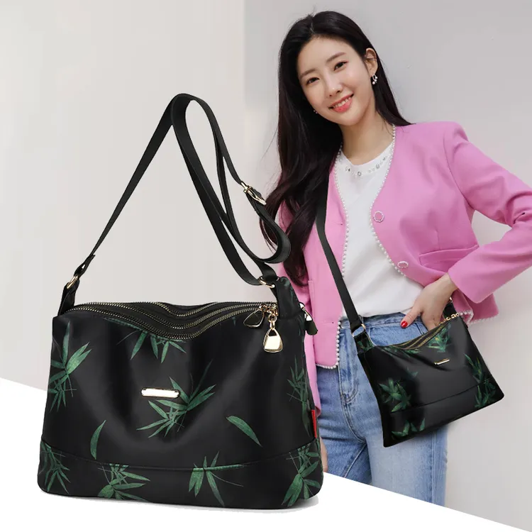 【大号】南韩丝妈妈包中年单肩包婆婆时尚多层大气帆布包女斜挎新款