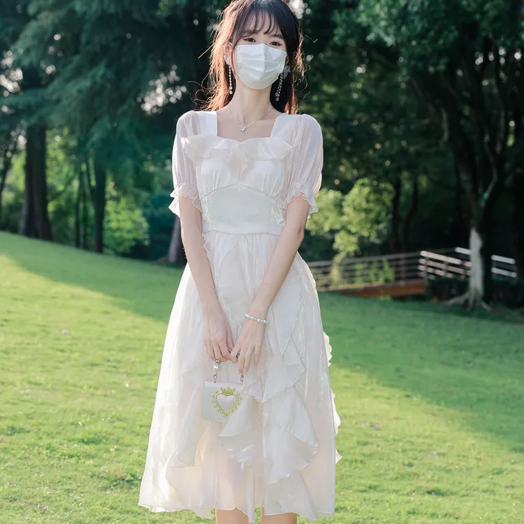 花崎鹿法式温柔收腰显瘦泡泡袖连衣裙落日幻想仙女气质公主荷叶边