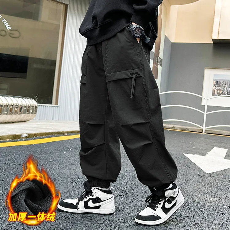 男童一体绒裤子加绒秋冬款2024新款中大童冬季工装裤男孩加厚长裤