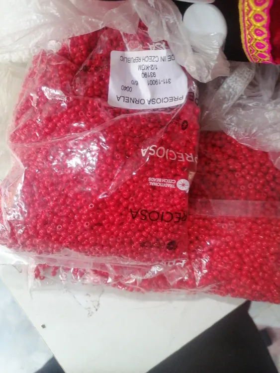 进口珠子红色,很均匀