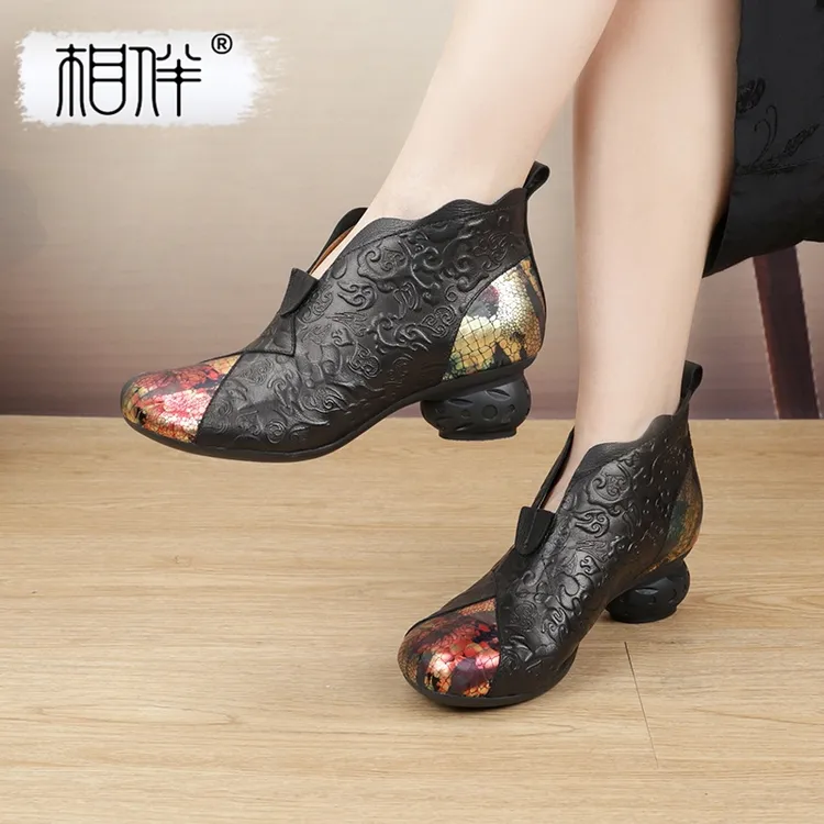 相伴手工复古真皮羊皮中老年春秋时尚休闲民族风中跟短靴52936