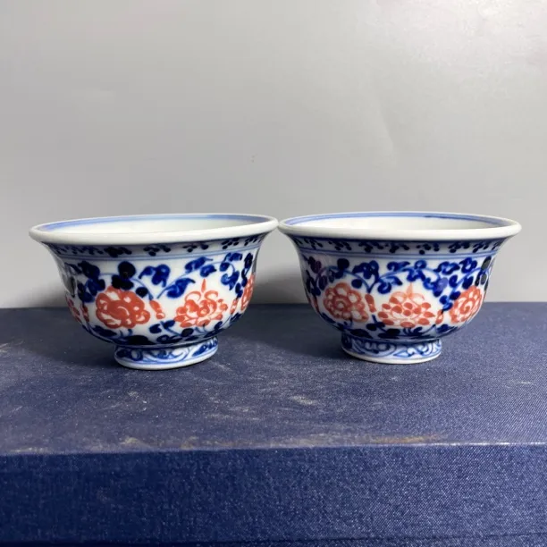 青花釉里红主人杯青花瓷