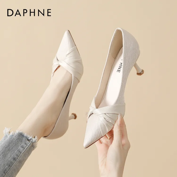 Daphne/达芙妮尖头细跟气质女单鞋职业白色百搭浅口高跟鞋女轻奢
