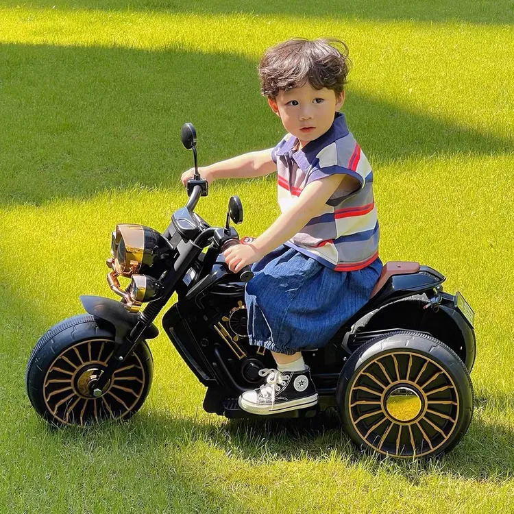 儿童电动三轮摩托车1-5岁男女孩宝宝充电遥控6-12岁玩具童车礼物