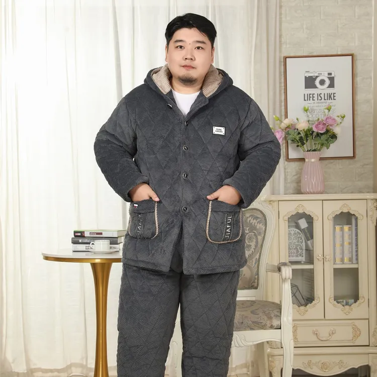 冬季三层加厚珊瑚绒夹棉睡衣特大码200斤胖中长款连帽保暖家居服