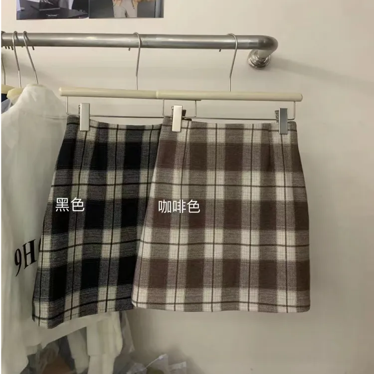 美拉德棕格纹包臀毛呢短裙秋冬新款小个子半松紧腰A字高腰半身裙