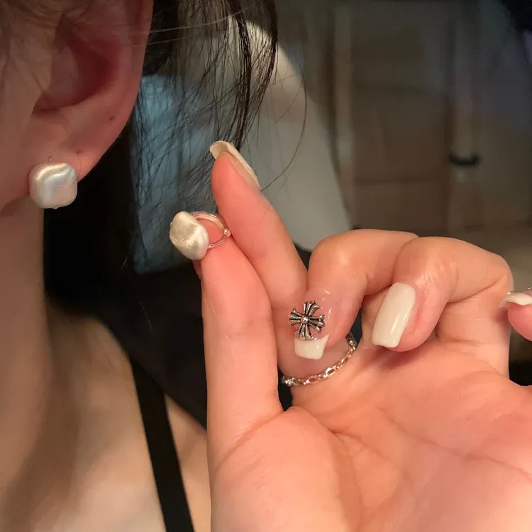 铜合金耳饰 拉丝设计感耳环女2025年新款潮耳钉复古风高级感耳饰