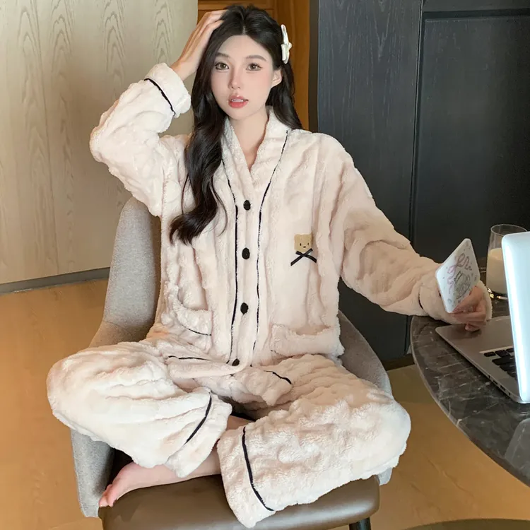 法兰绒睡衣女秋冬季宽松大码套装加绒加厚珊瑚绒冬天家居服可外穿