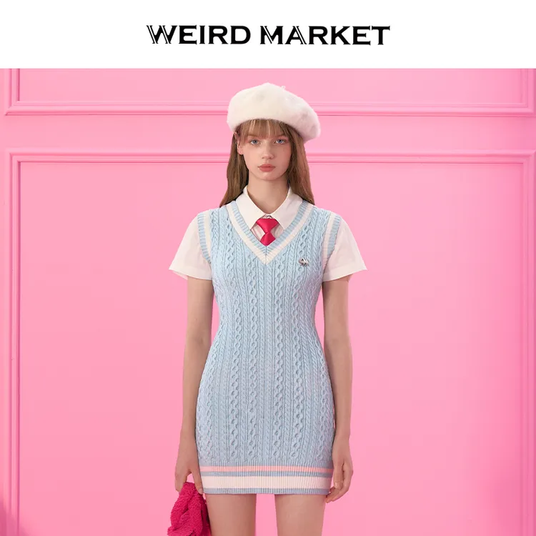 【娜娜专属】WEIRD MARKET芭比联名系列针织连衣裙 学院风V领长裙