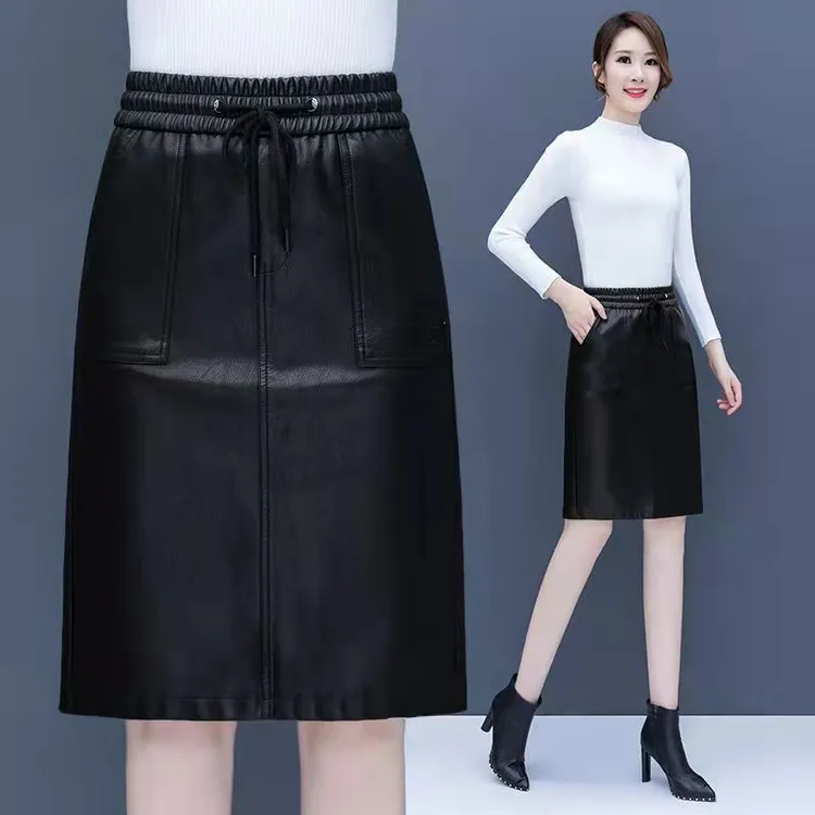 2025年秋冬新款松紧高腰显瘦包臀裙女士PU皮裙刺绣半身裙女中长款