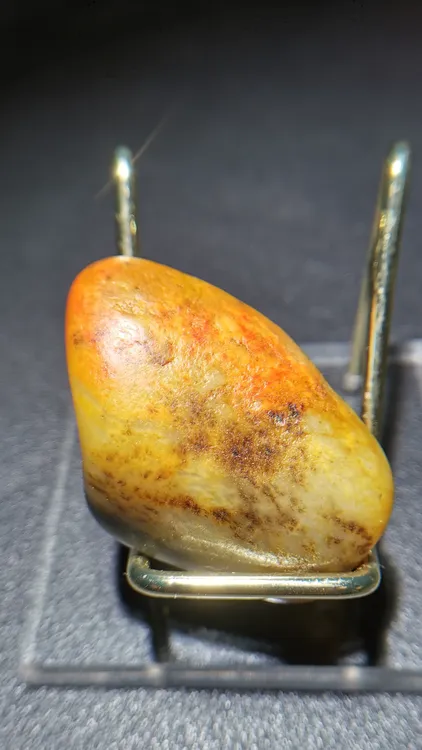 新疆玉龙喀什河红皮意境青花籽料原石