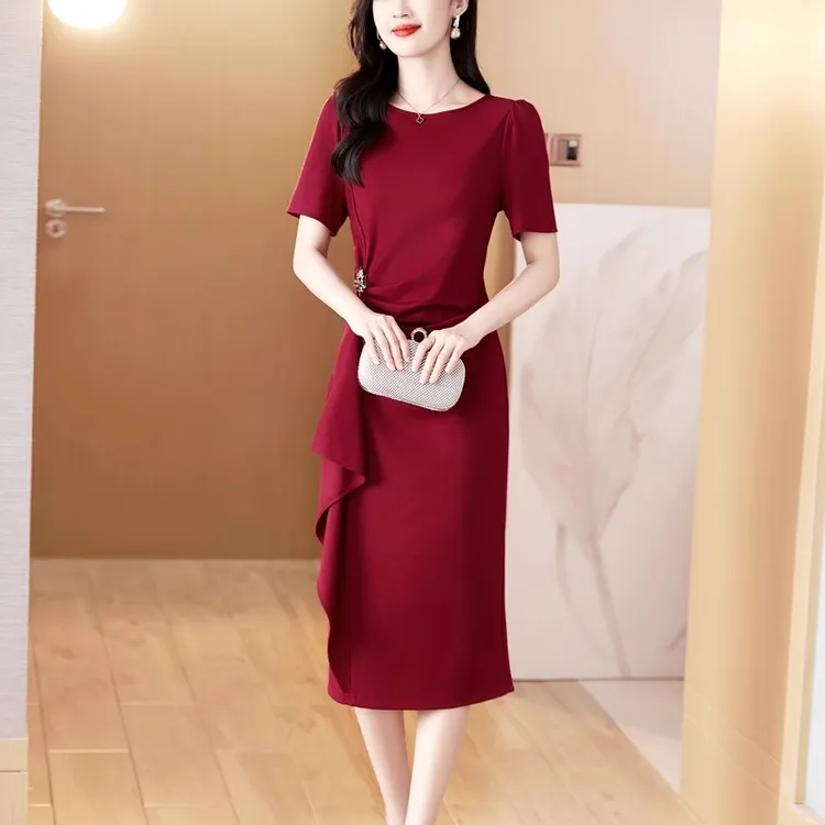 酒红晚小礼服连衣裙女2025夏季新款收腰名媛气质喜婆婆妈妈婚宴装