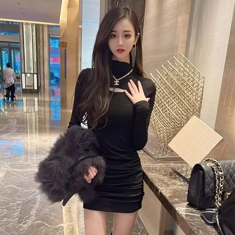 纯欲打底连衣裙女长袖秋冬季2025新款加绒气质修身显瘦包臀短裙子