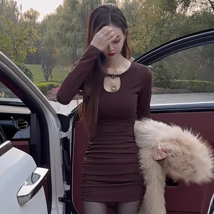 纯欲镂空内搭打底连衣裙女长袖秋冬2025年新款修身显瘦加绒包臀裙