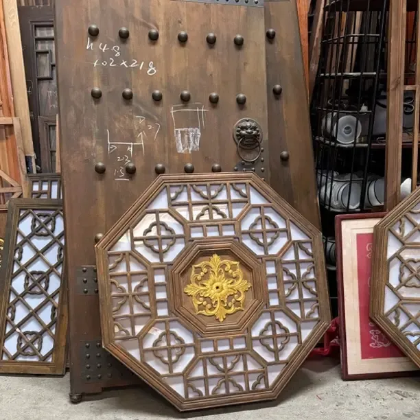 实木雕花古中式花窗八边形镂空榫卯背景墙装饰