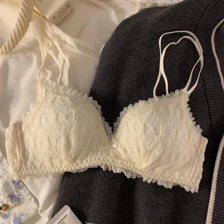 法式内衣小胸聚拢薄款少女无钢圈防下垂透气三角杯美背文胸罩套装