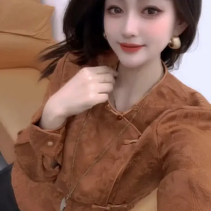 冬季新款国潮风新中式刺提花绣盘扣修身百搭上衣女