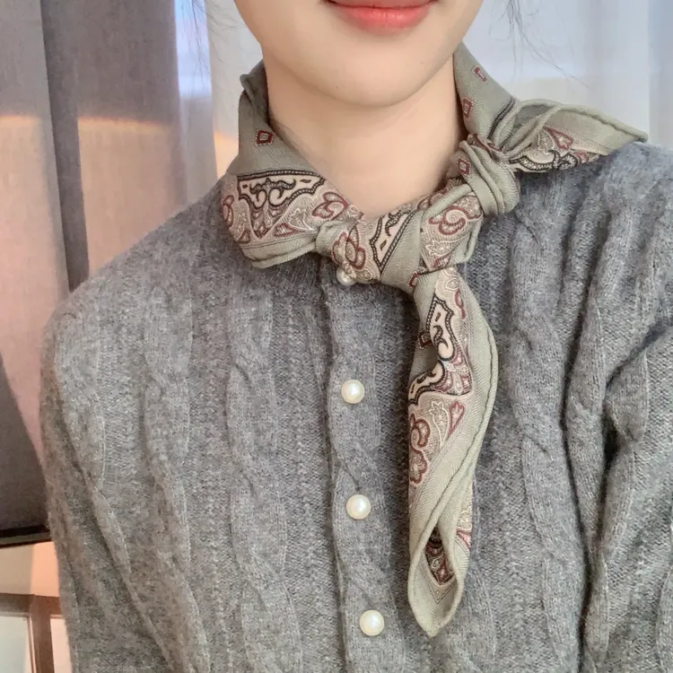 青灰序章～轻奢真丝羊毛围巾女多功能丝毛方巾