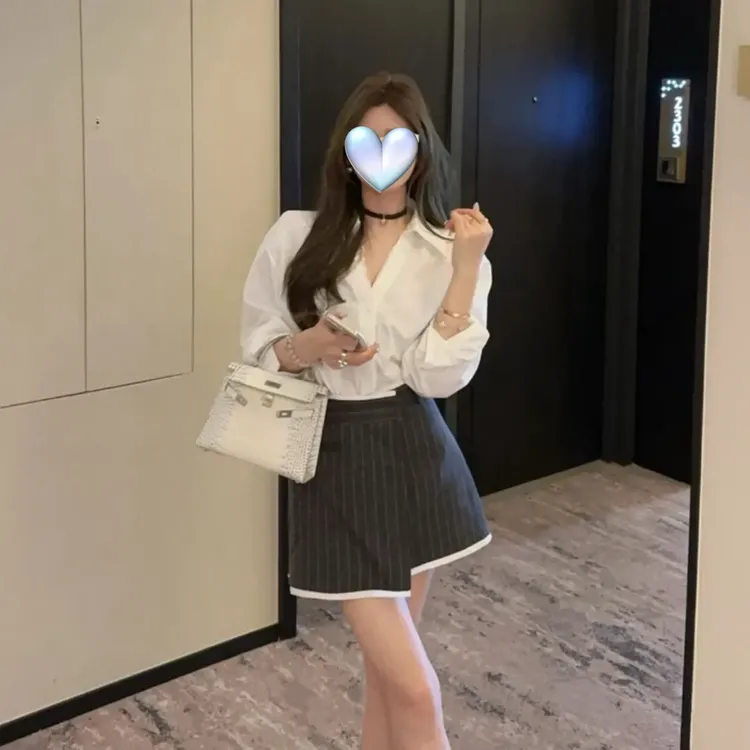 套装女2025春秋新款法式蕾丝花边白色衬衫竖条纹不规则西装半裙