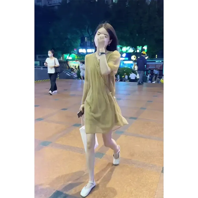 夏季新款撞色V领短袖时尚洋气设计感百搭宽松连衣裙女ins潮