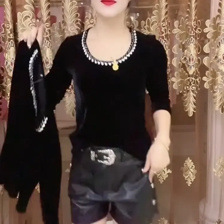 打底衫常规款宽松短款女装女蕾丝时尚圆领拼接秋季